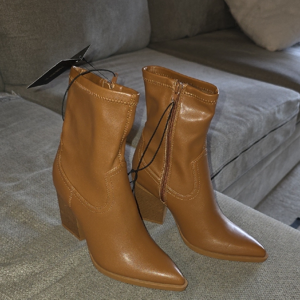 Women's Tan Ankle Boots